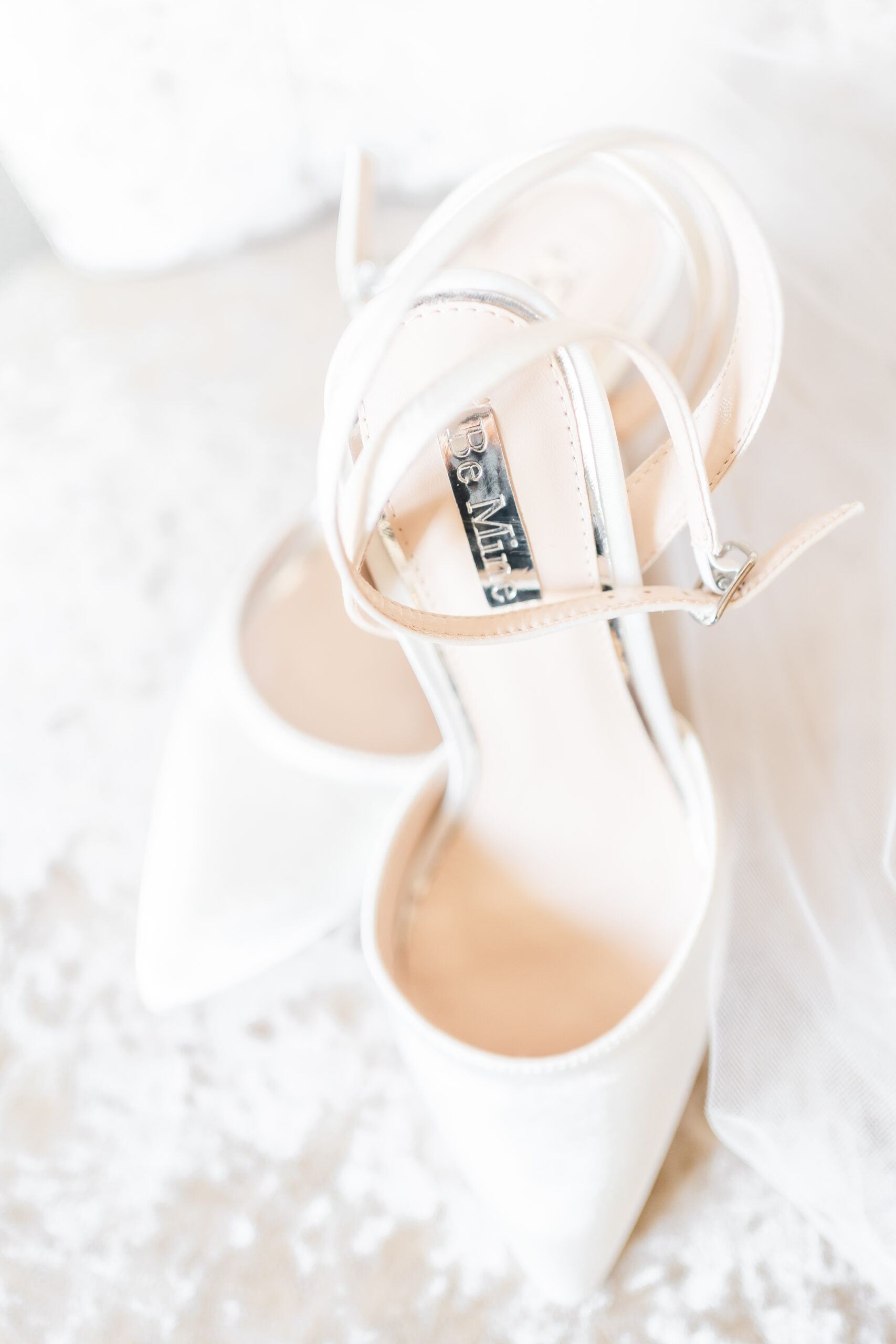 wedding shoes Wedding preparation photos 