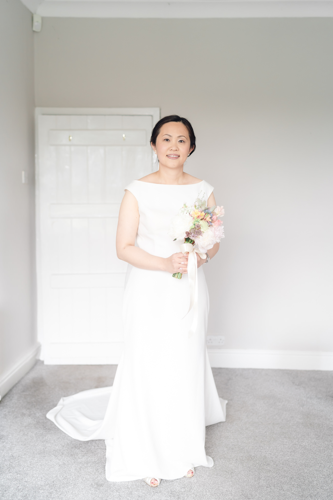 bride posing Tips for Light & bright bridal prep Wedding photographs