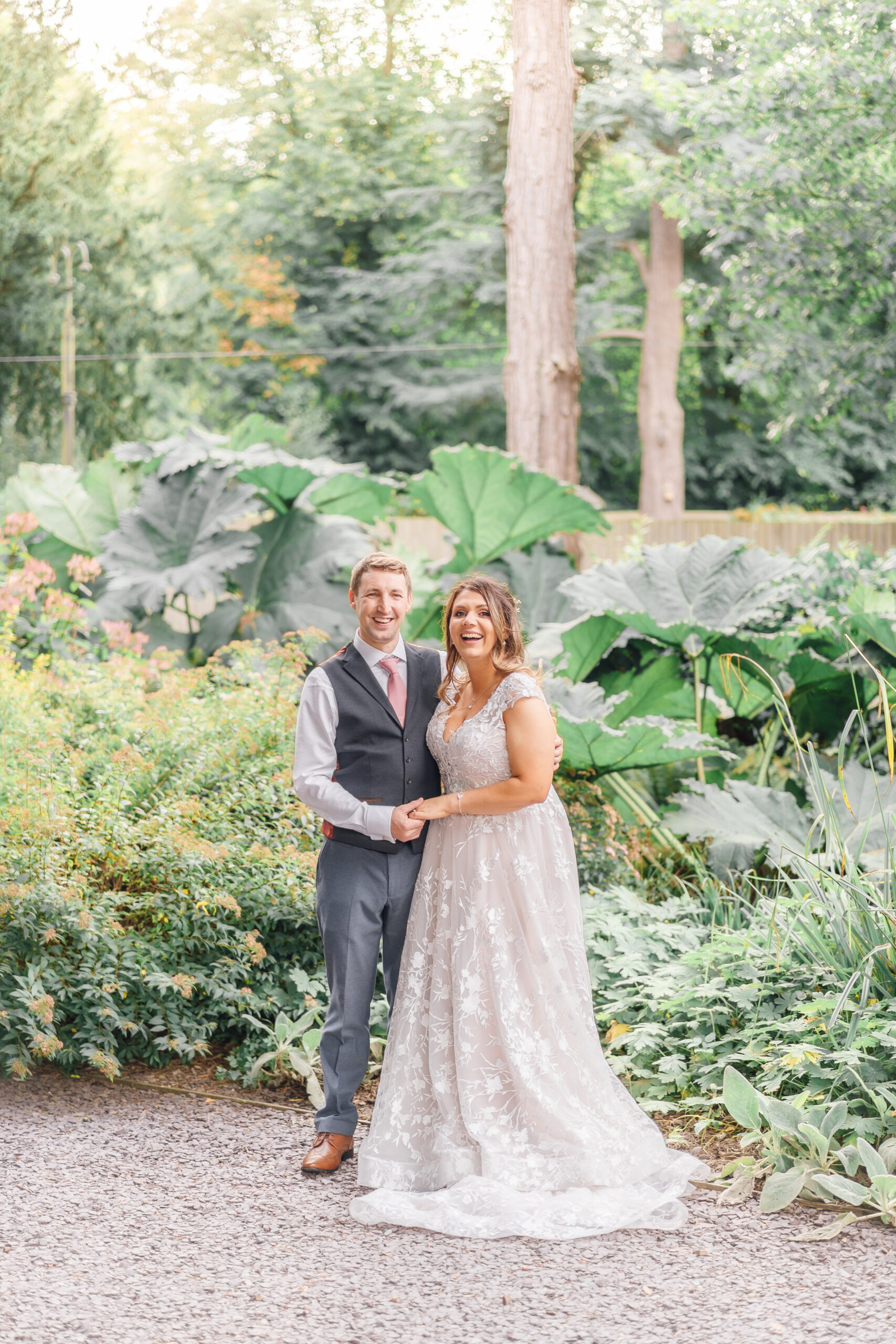 Tyn Dwr Hall wedding portraits outdoors