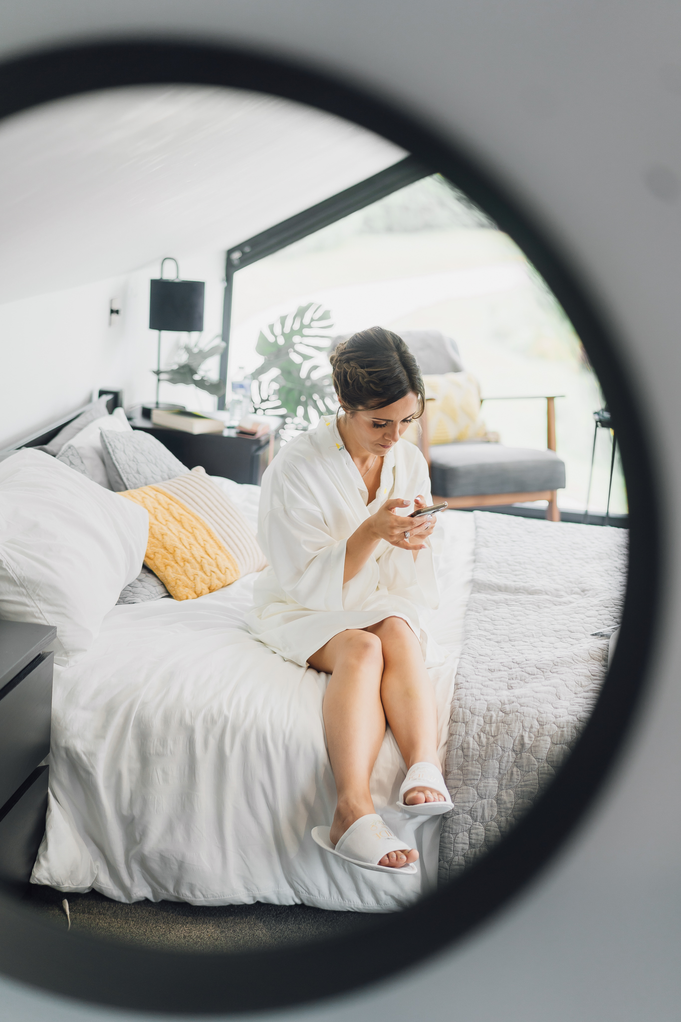 bride getting ready for her wedding at the love shack in knutsford