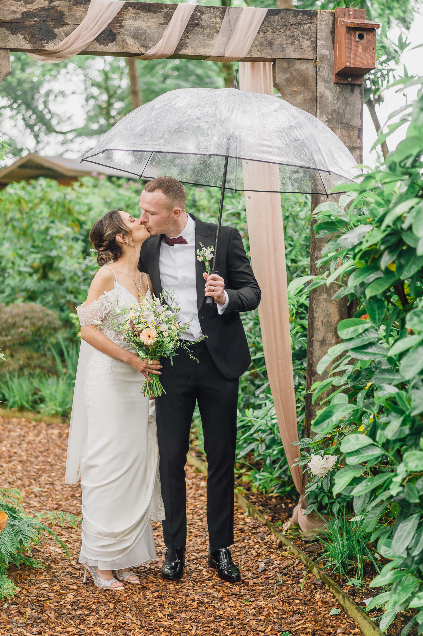 cheshire wedding in the rain
