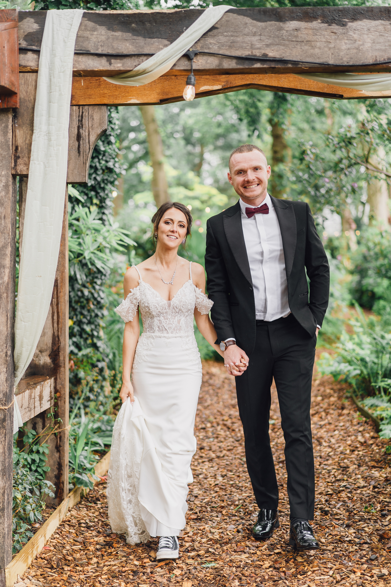 light and bright cheshire wedding photographer
